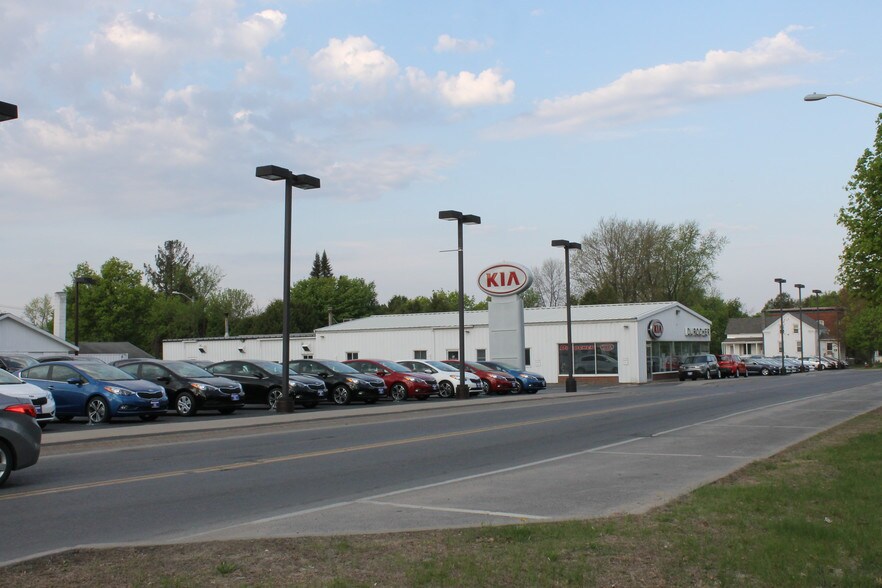 More Photos Of 74 S Platt St, Plattsburgh General Retail For Sale