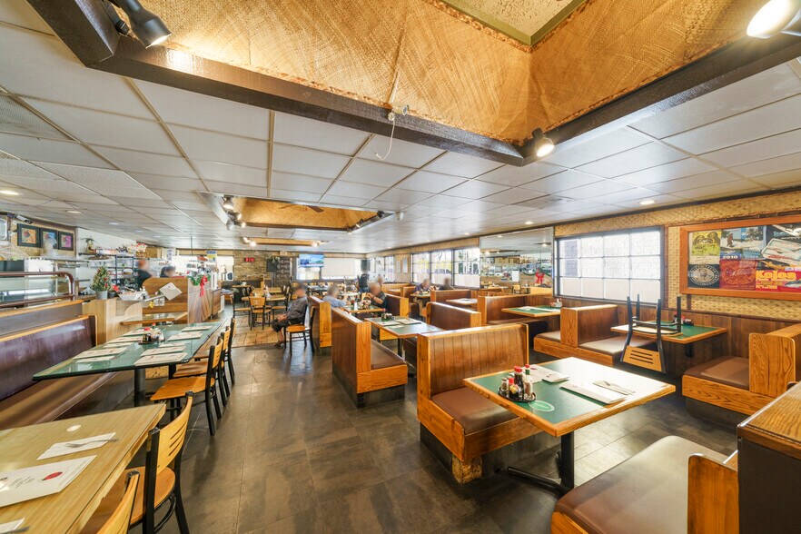 More Photos Of 15926 S Western Ave, Gardena Restaurant For Sale