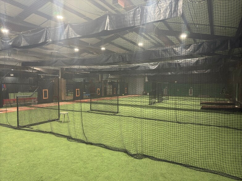 More Photos Of 1805 E Spring Creek Pky, Plano Freestanding For Sale