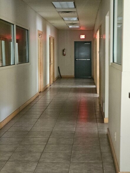 More Photos Of 1020 Industrial Park Rd, New Cumberland Warehouse For Sale