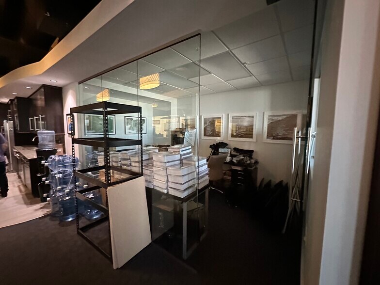 More Photos Of 320 1st St N, Jacksonville Beach Office Residential For Sale