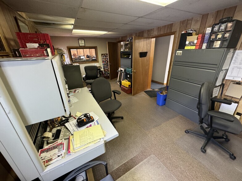 More Photos Of 905 Miami St, Akron Warehouse For Sale