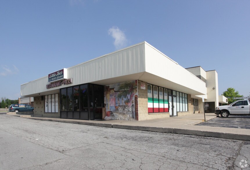 More Photos Of 7950-7976 W 167th St, Tinley Park Storefront Retail Office For Lease