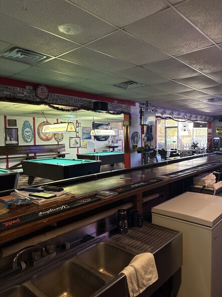 More Photos Of 4550-4556 NW Capital Cir, Tallahassee Freestanding For Sale