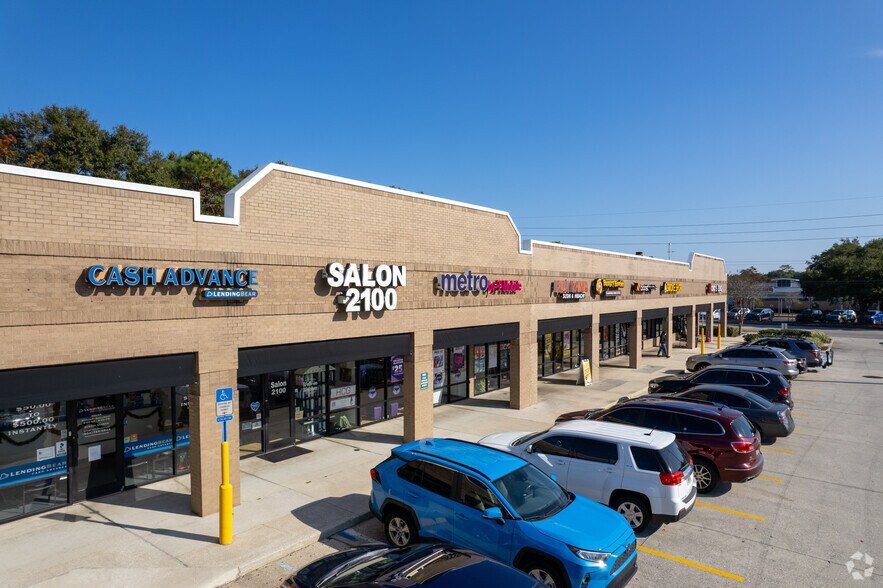 More Photos Of 8011 Merrill Rd, Jacksonville Unknown For Lease