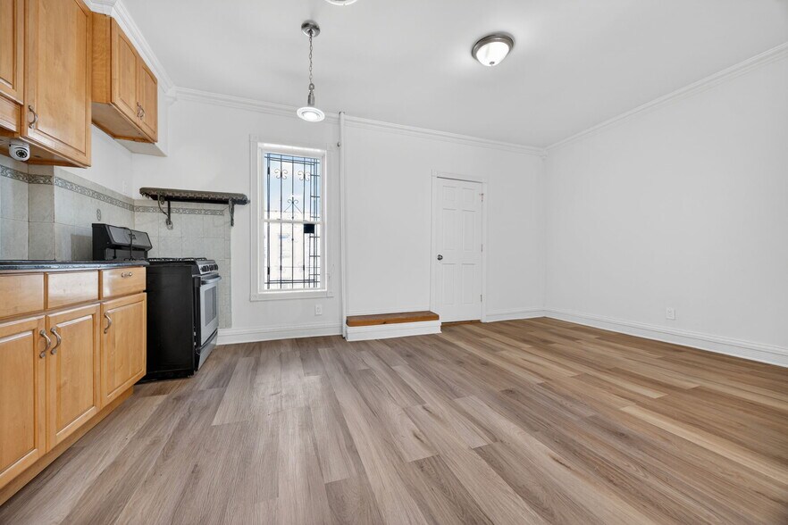 More Photos Of 341 E 51st St, Brooklyn Apartments For Sale