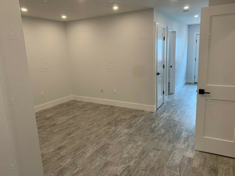 More Photos Of 692 Coney Island Ave, Brooklyn Storefront For Sale