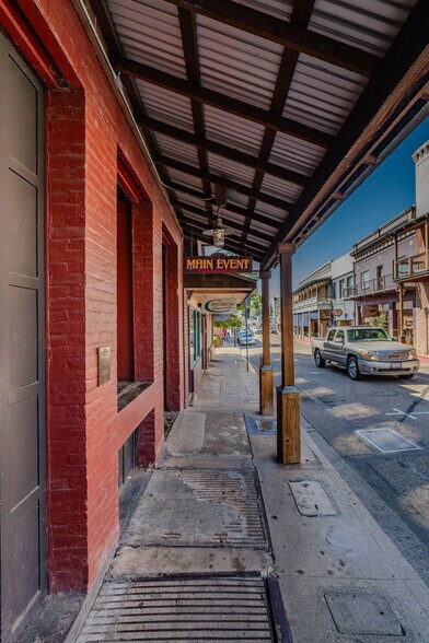 More Photos Of 105 Main St, Jackson Bar For Sale