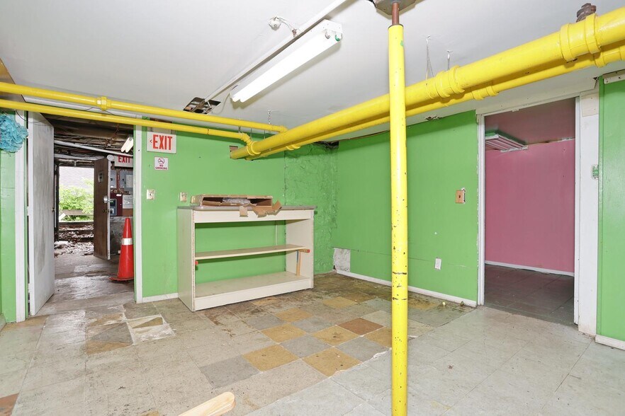 More Photos Of 22 S Madison Ave, Spring Valley Office For Sale