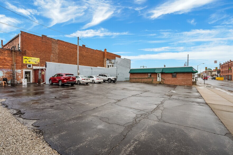 More Photos Of 114 W Church St, Marion Office Residential For Sale