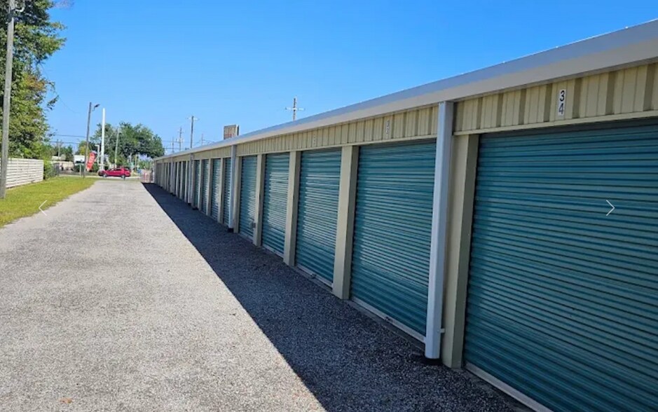 More Photos Of 2726 E 15th St, Panama City Self Storage For Sale