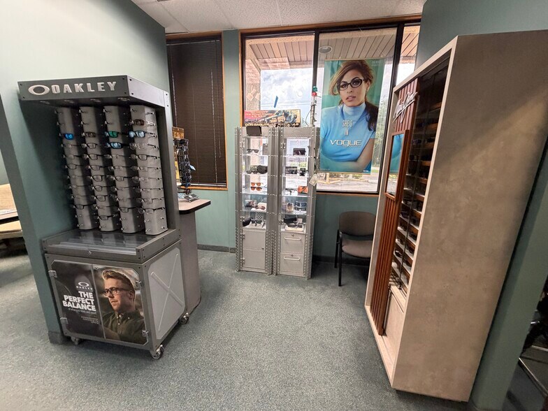 More Photos Of 107 Kingsway Rd, Brandon Medical For Sale