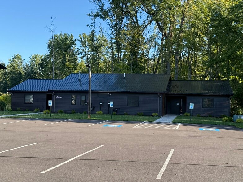 More Photos Of 8287-8289 Loop Rd, Baldwinsville Office For Lease