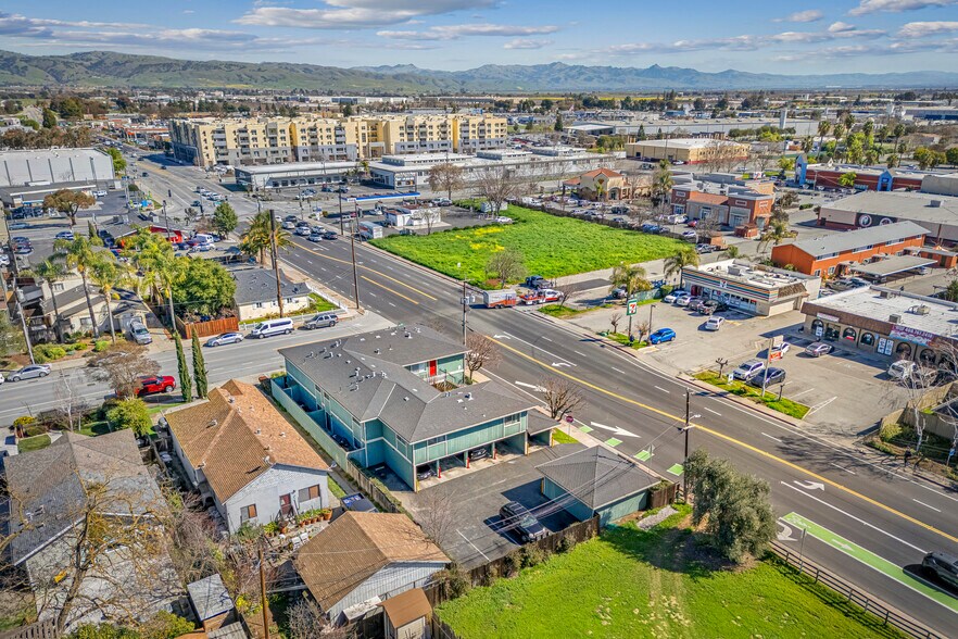 More Photos Of 7001 Eigleberry St, Gilroy Apartments For Sale