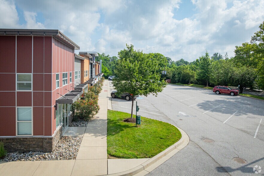 More Photos Of 10000 Old Columbia Rd, Columbia Storefront For Lease