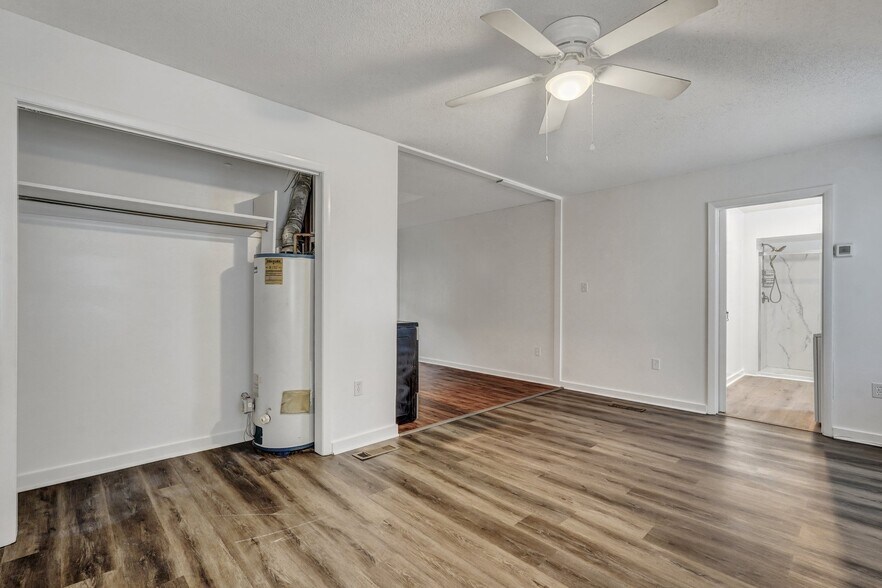 More Photos Of 2206 Skidaway Rd, Savannah Specialty For Sale