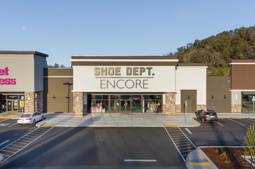 More Photos Of 1444 NW Garden Valley Blvd, Roseburg Unknown For Lease