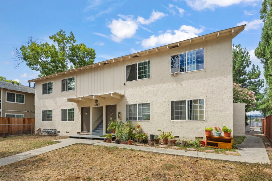 More Photos Of 5653 Via Monte Dr, San Jose Apartments For Sale