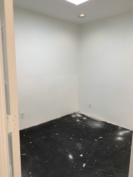 More Photos Of 14200-14238 SW 136th St, Miami Light Manufacturing For Lease