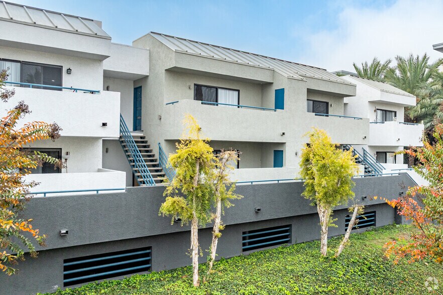 More Photos Of 2550 College Pl, Fullerton Apartments For Sale