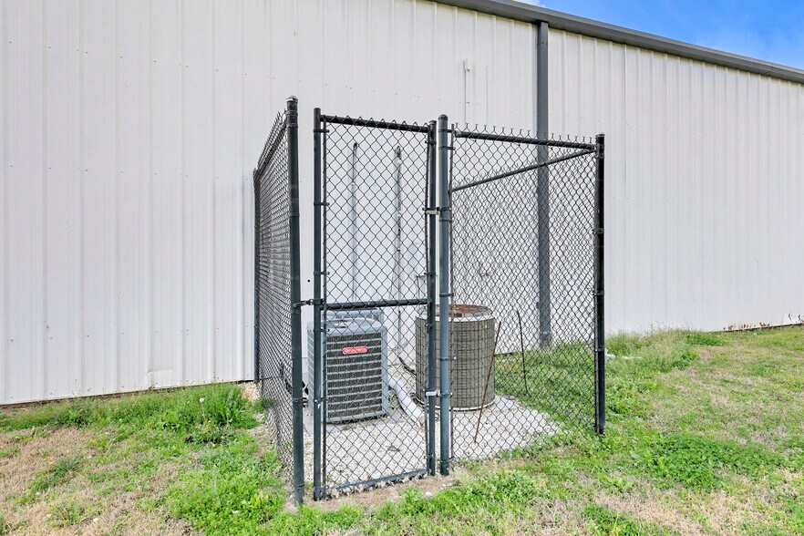 More Photos Of 5060 Jack Springs Rd, Atmore Light Distribution For Lease