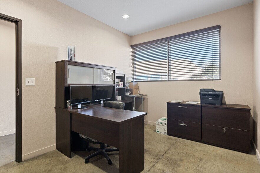 More Photos Of 2000 Windy Ter, Cedar Park Warehouse For Sale