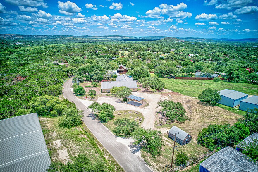 More Photos Of 45 La Buena Vista Dr, Wimberley Schools For Sale