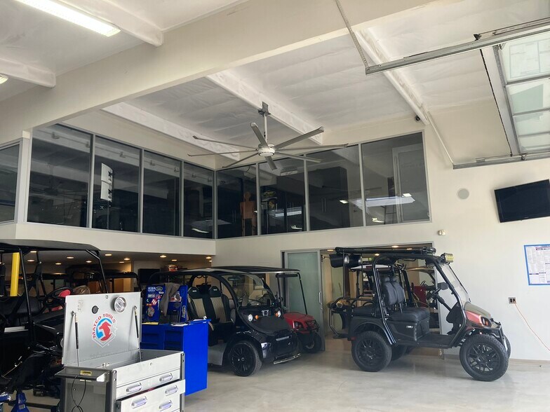 More Photos Of 7261 Mars Dr, Huntington Beach Manufacturing For Sale