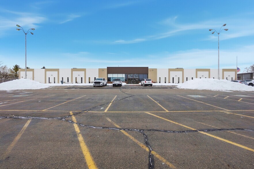 More Photos Of 110 W Leffel Ln, Springfield Service For Lease