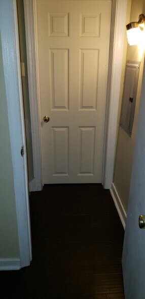 More Photos Of 1303 Veterans Hwy, Bristol Office For Sale