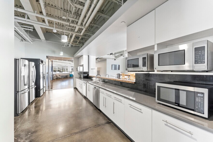 More Photos Of 5520 Capital Center Dr, Raleigh Office For Sale