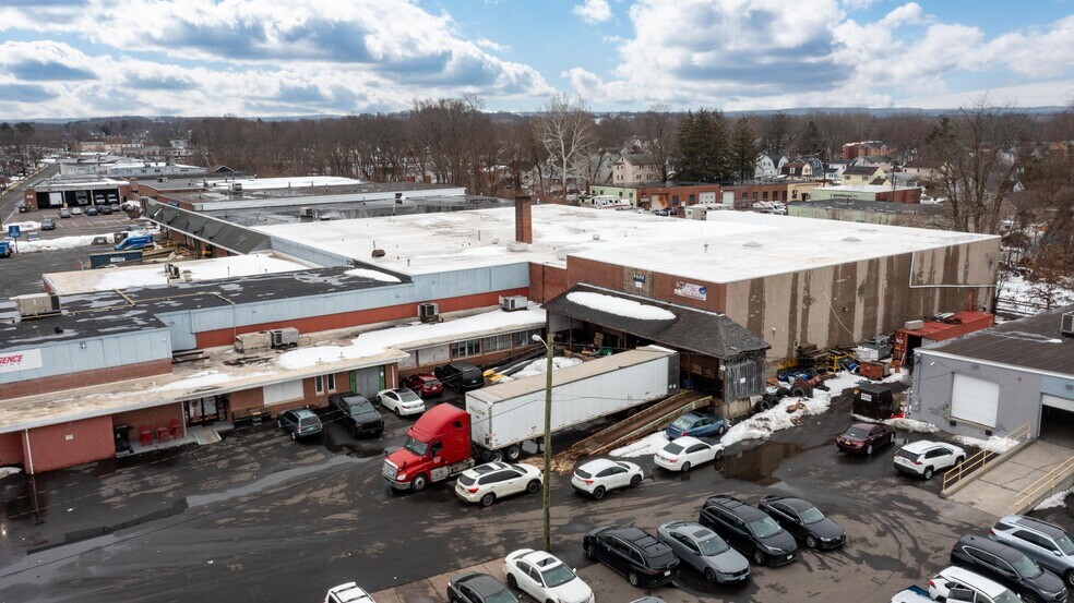 More Photos Of 263-275 Park Ave, East Hartford Warehouse For Lease