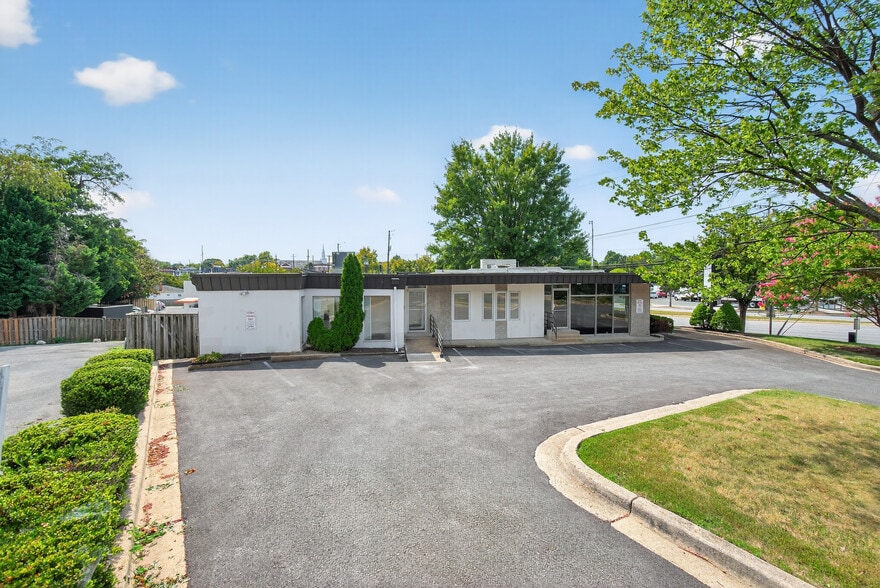 More Photos Of 10101 Lorain Ave, Silver Spring Medical For Sale