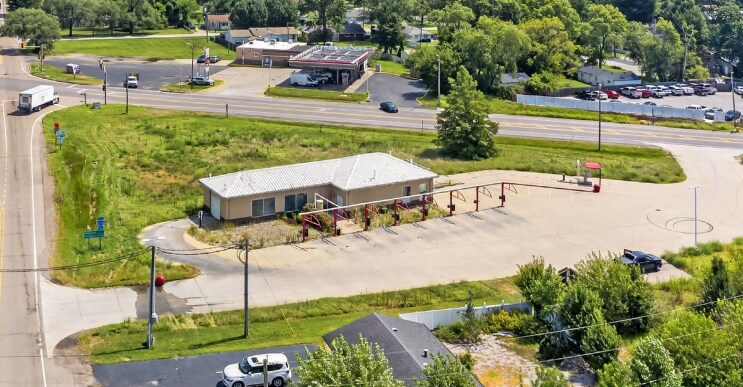 Primary Photo Of 4192 Illinois 162, Pontoon Beach Carwash For Lease
