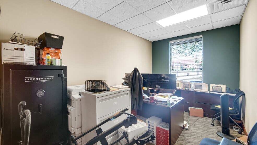 More Photos Of 303 Ridge Rd, Munster Office For Sale