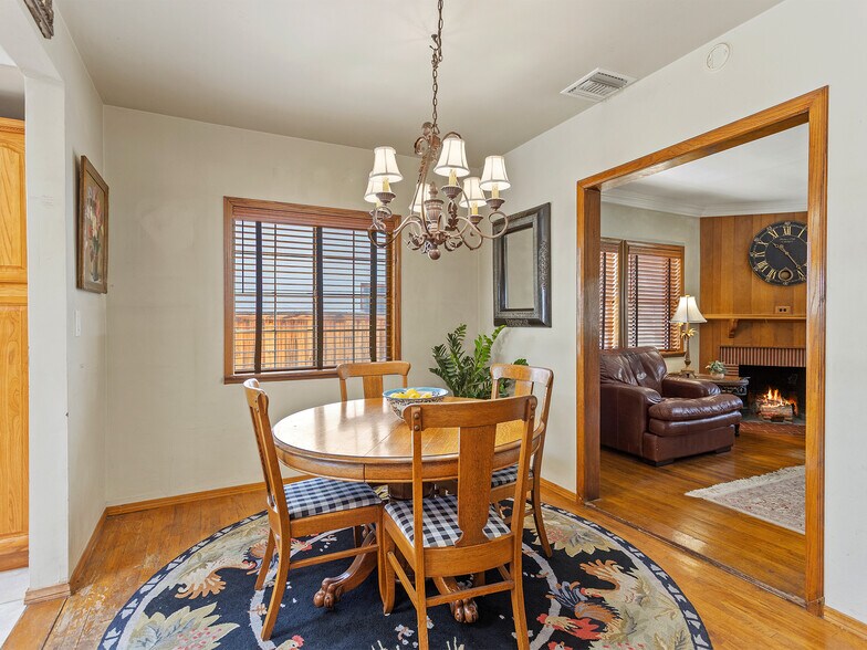 More Photos Of 331 Allen Ave, Glendale Multifamily For Sale