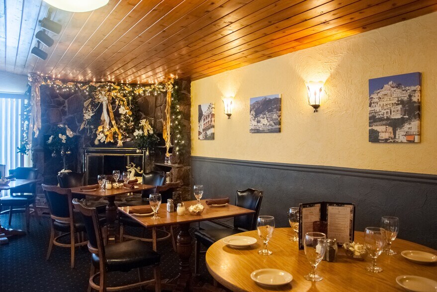 More Photos Of 9 Willow St, Oswego Restaurant For Sale