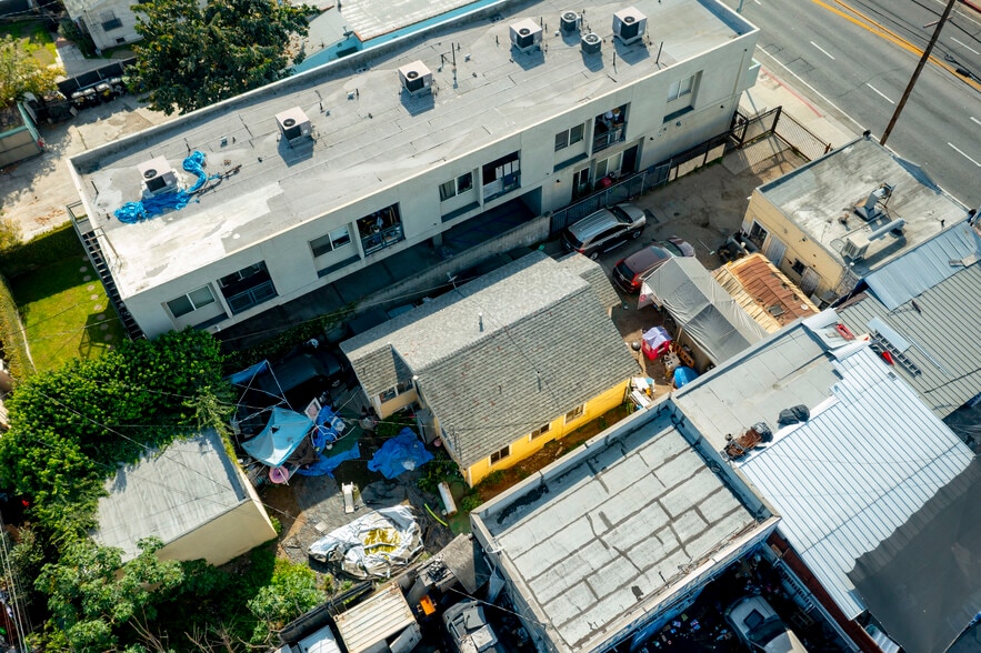 More Photos Of 6804 S Hoover St, Los Angeles Flex For Sale