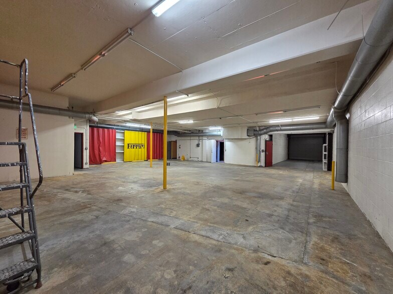 More Photos Of 11426 Ventura Blvd, Studio City Loft Creative Space For Sale