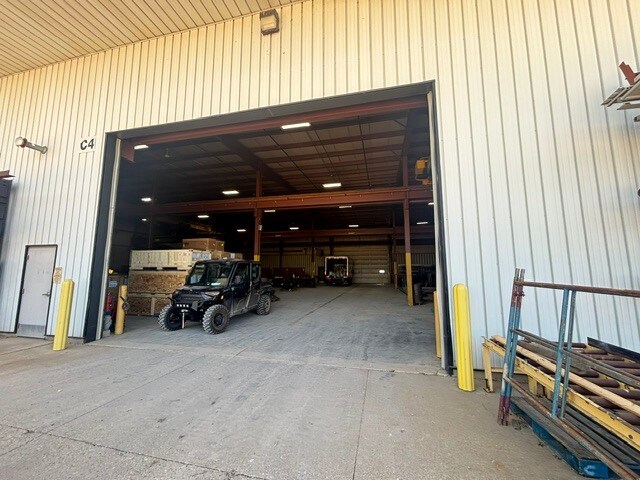More Photos Of 4424 Dickinson Rd, De Pere Industrial For Lease
