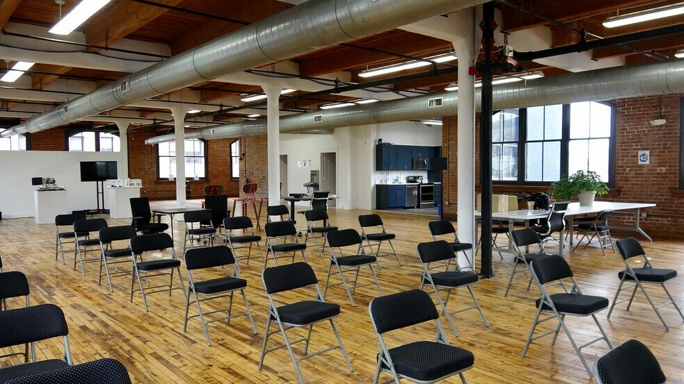 More Photos Of 1100 Sycamore St, Cincinnati Loft Creative Space For Lease