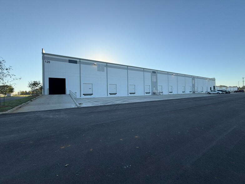 More Photos Of 120 Electronics Blvd SW, Huntsville Warehouse For Sale