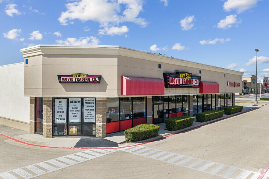 More Photos Of 1309-1323 W Pipeline Rd, Hurst General Retail For Sale