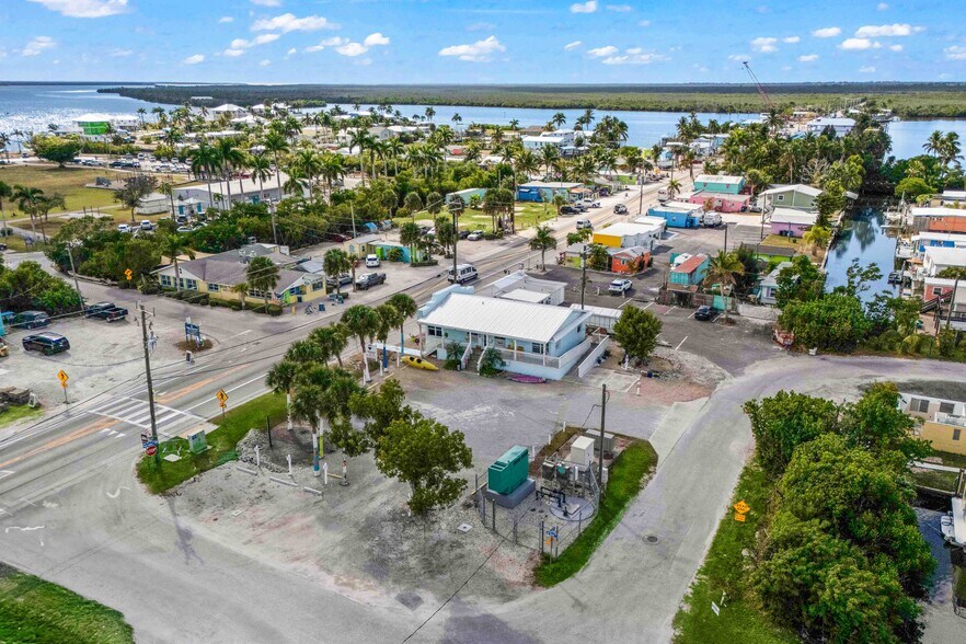 More Photos Of 4574 Pine Island Rd NW, Matlacha Office For Sale