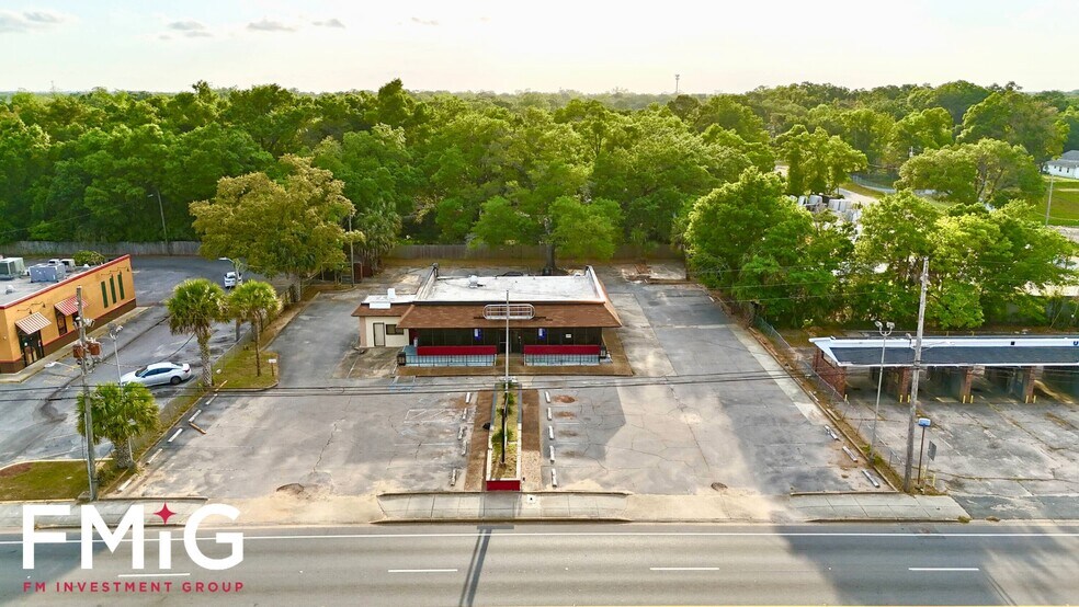 More Photos Of 3507 Pace Blvd, Pensacola Restaurant For Sale