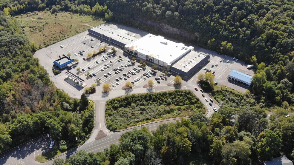 More Photos Of 200 New Hartford Rd, Winsted Unknown For Lease