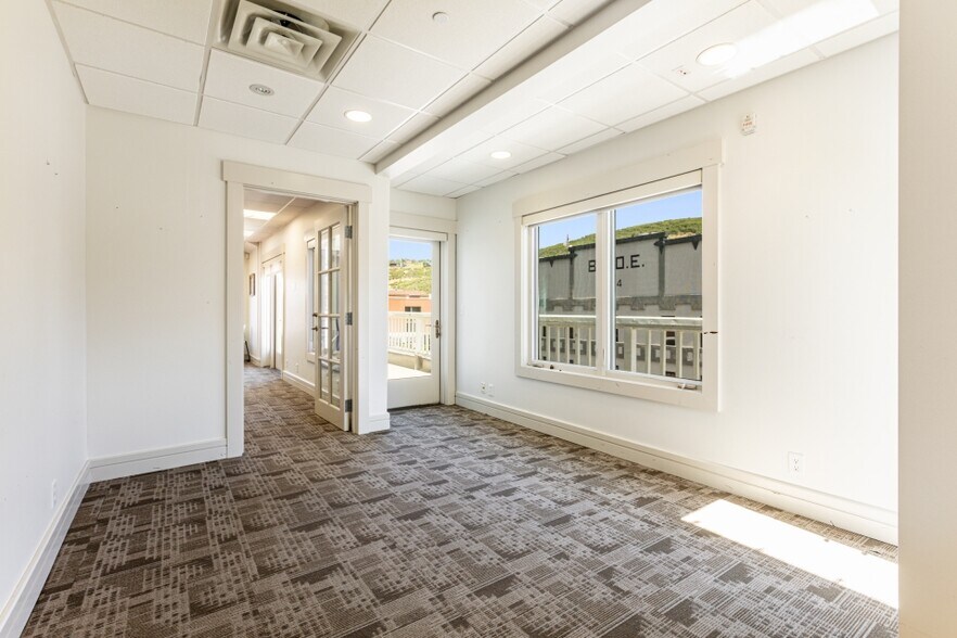 More Photos Of 537 Main St, Park City Storefront Retail Office For Lease