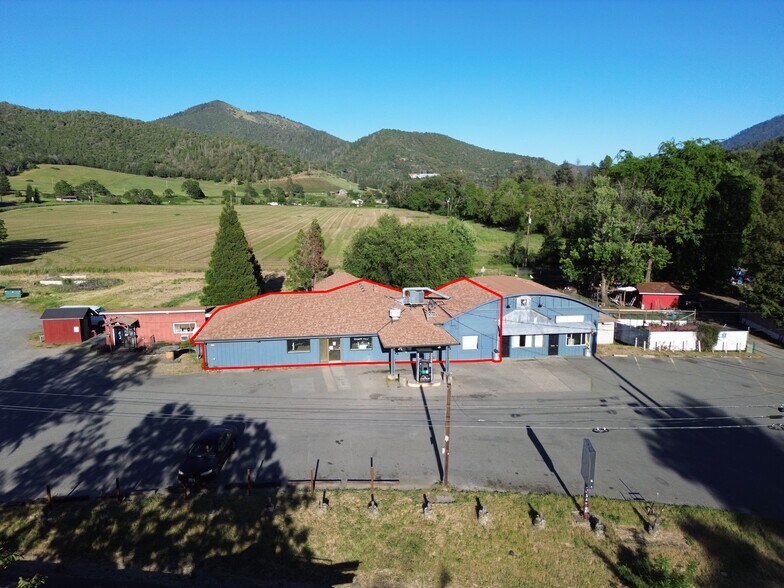 Primary Photo Of 15095 Highway 238, Jacksonville Restaurant For Lease