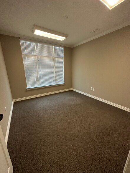 More Photos Of 8951 Collin McKinney Pky, McKinney Medical For Sale