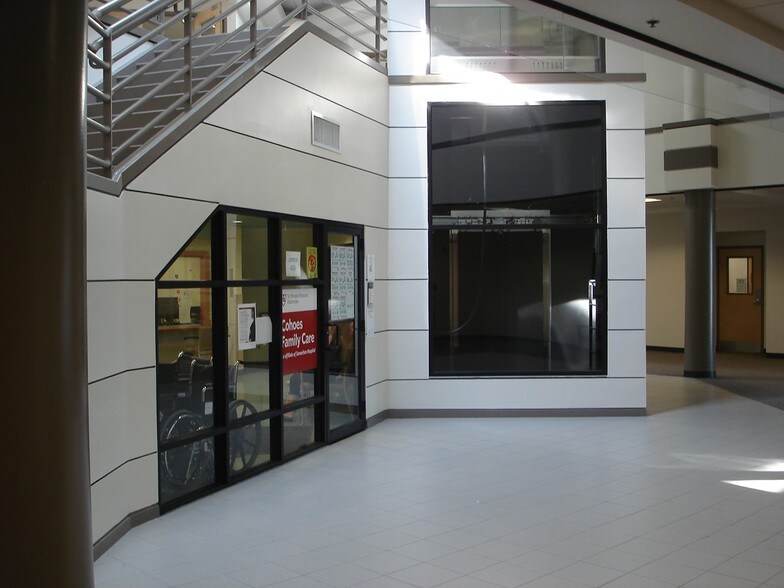 More Photos Of 55 Mohawk St, Cohoes Medical For Lease